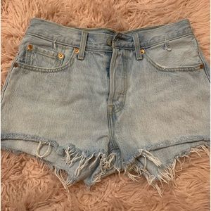Denim Levi cut off shorts